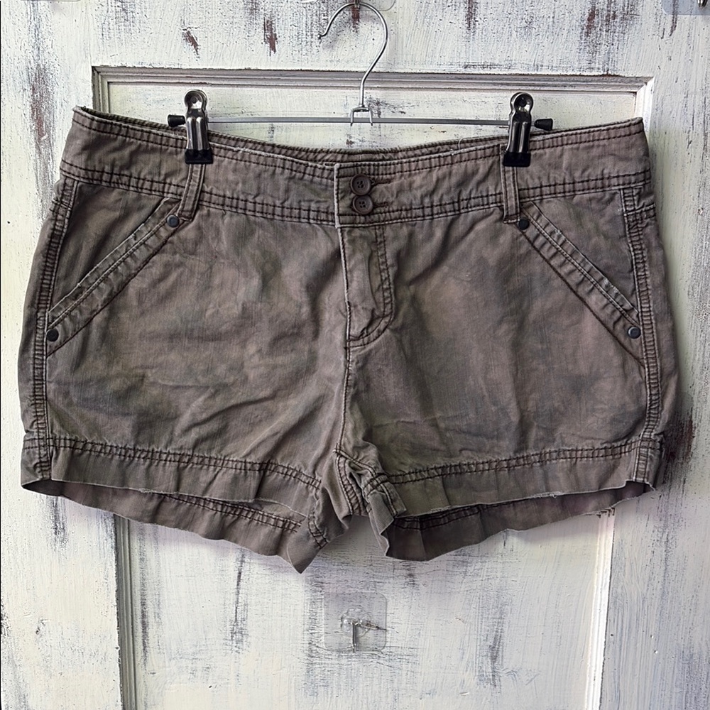 Maurices Tan Cargo Shorts Relaxed Fit